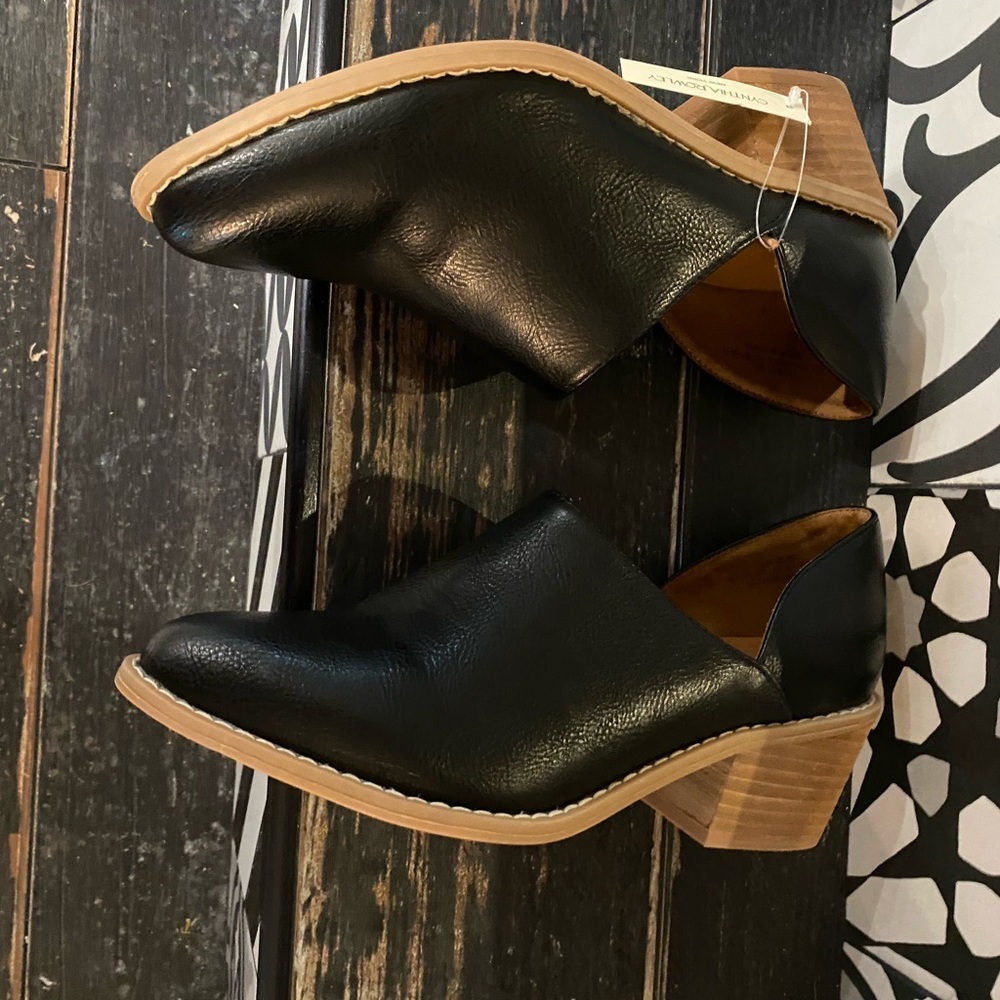 CYNTHIA ROWLEY black booties w/ wooden heel! Super comfy and cute🖤🖤see pic:
